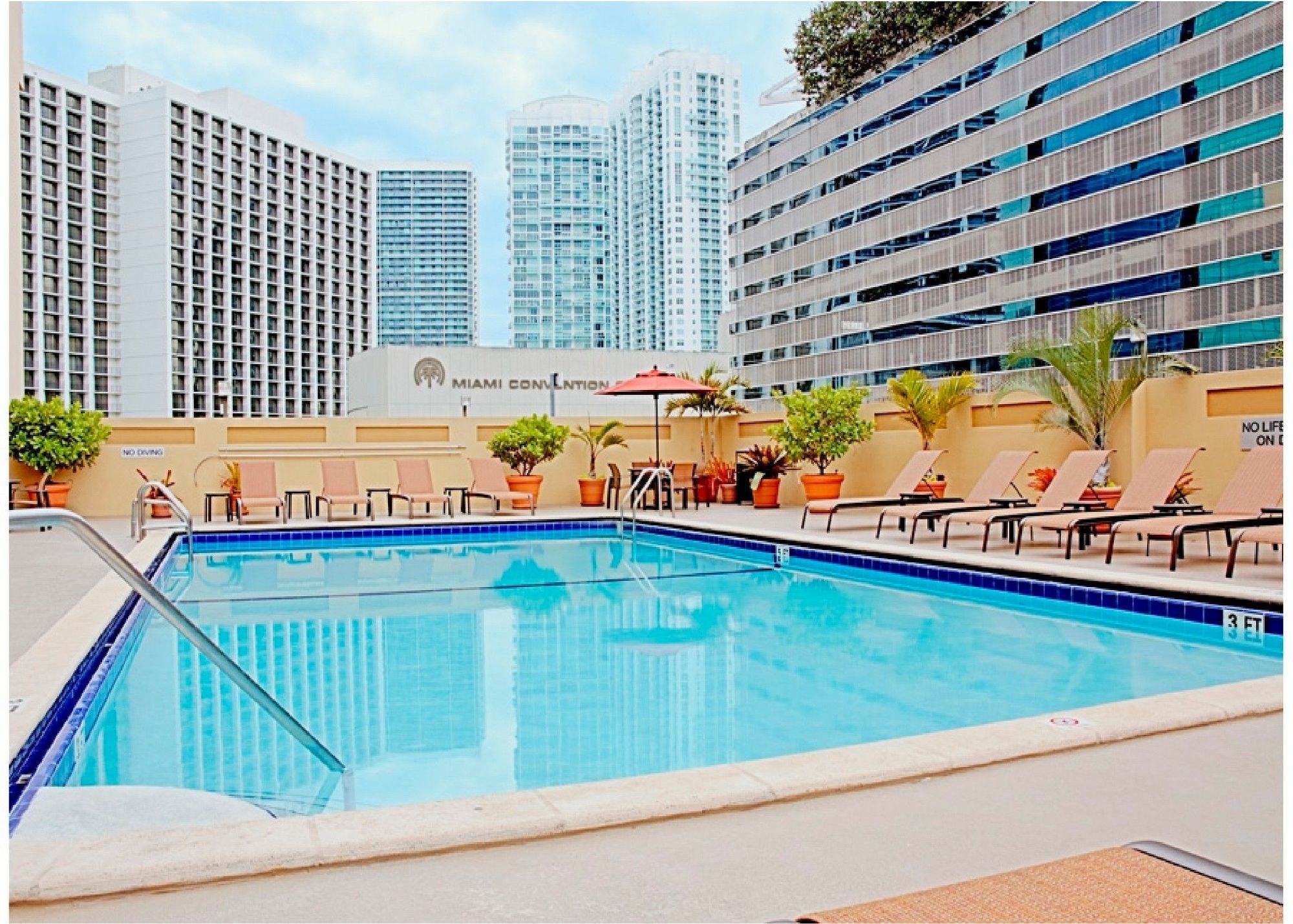 Hotel Courtyard Downtown Brickell Area