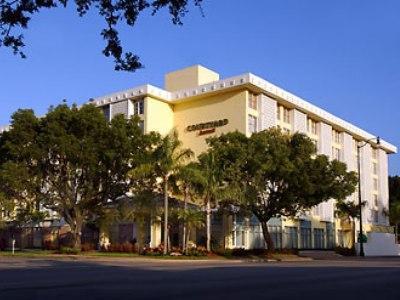 Courtyard Coral Gables 3*