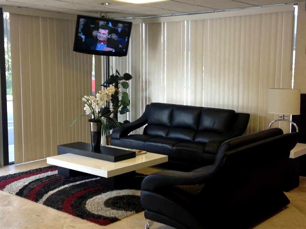 Hotel Envision International Airport Miami