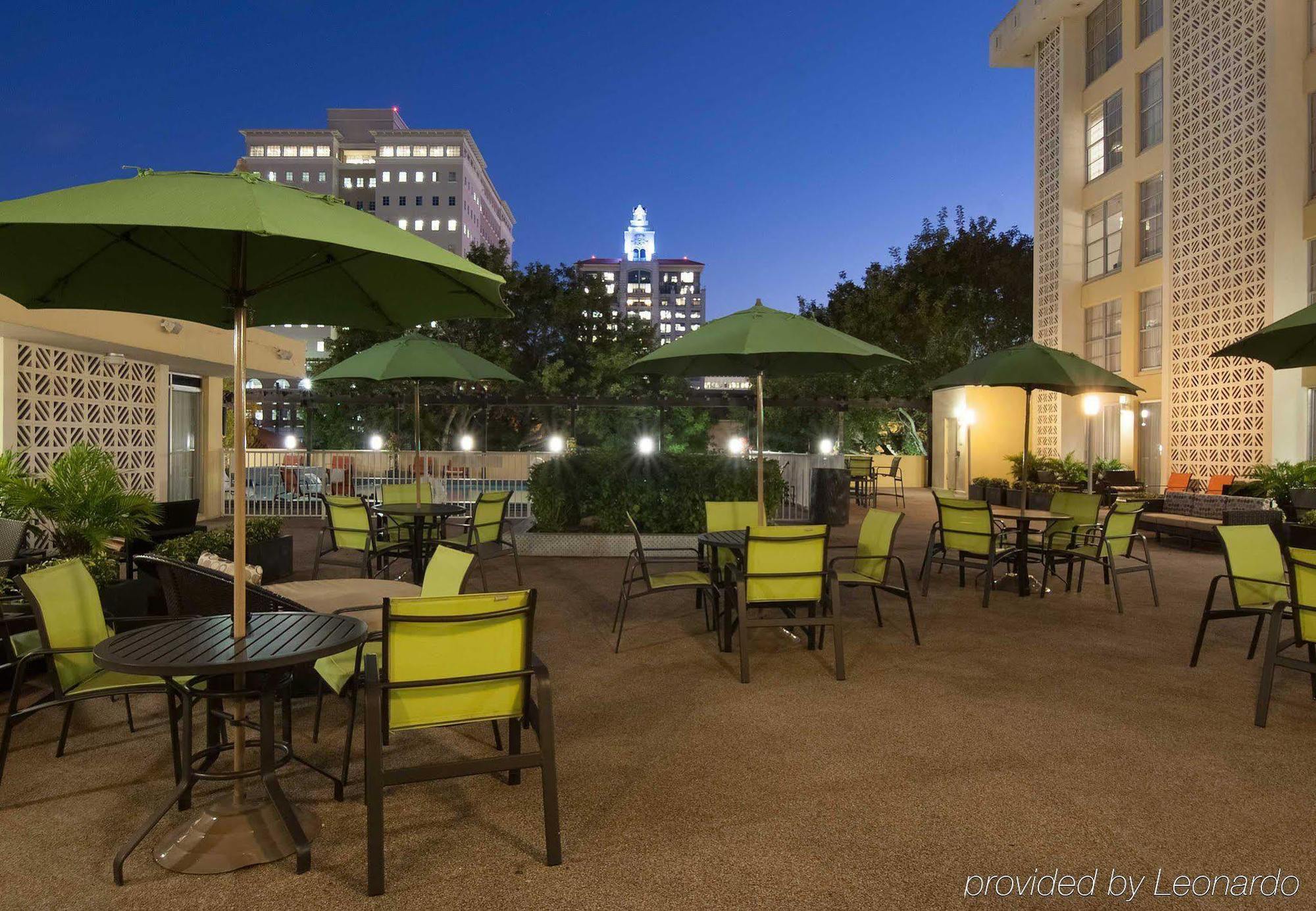 Hotel Courtyard Coral Gables