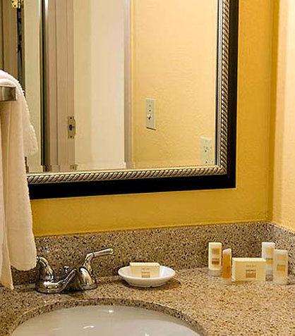 Courtyard Coral Gables Hotel Miami