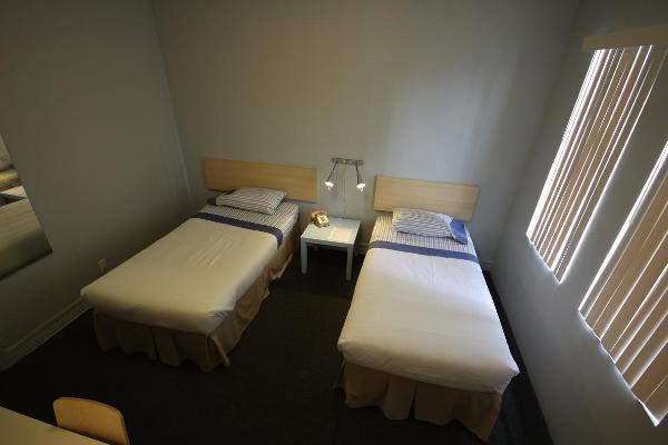 Leamington - Downtown / Port Of Hotel