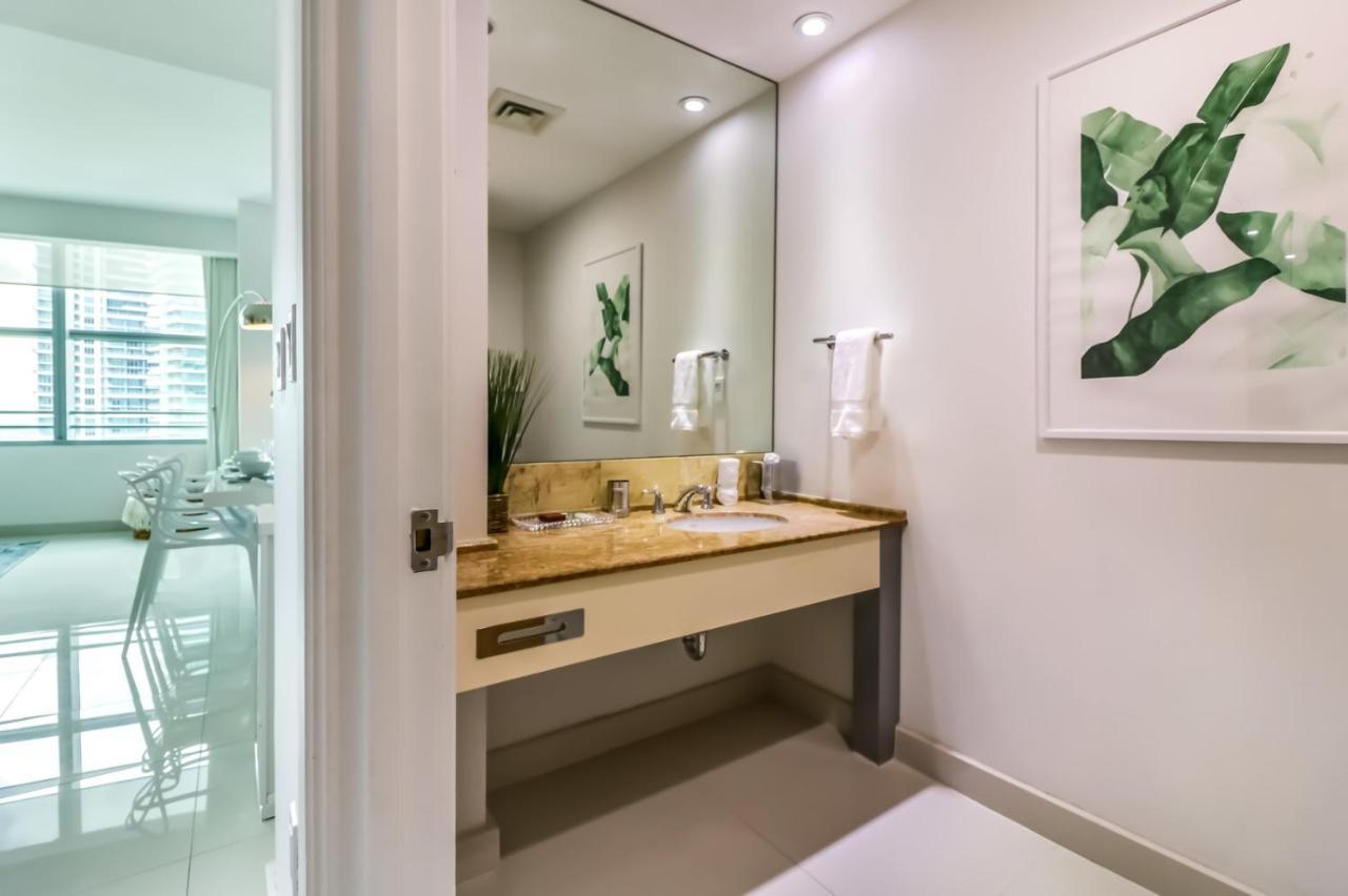 Luxury 3 Bedroom Full Service * Miami