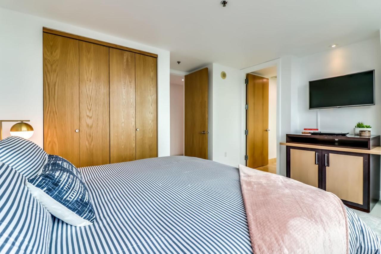 Luxury 3 Bedroom Full Service *