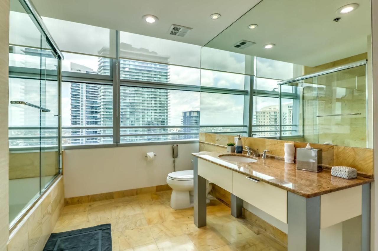 Luxury 3 Bedroom Full Service