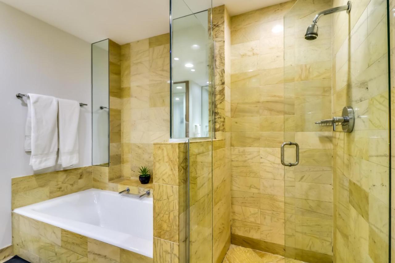 Luxury 3 Bedroom Full Service Holiday home *
