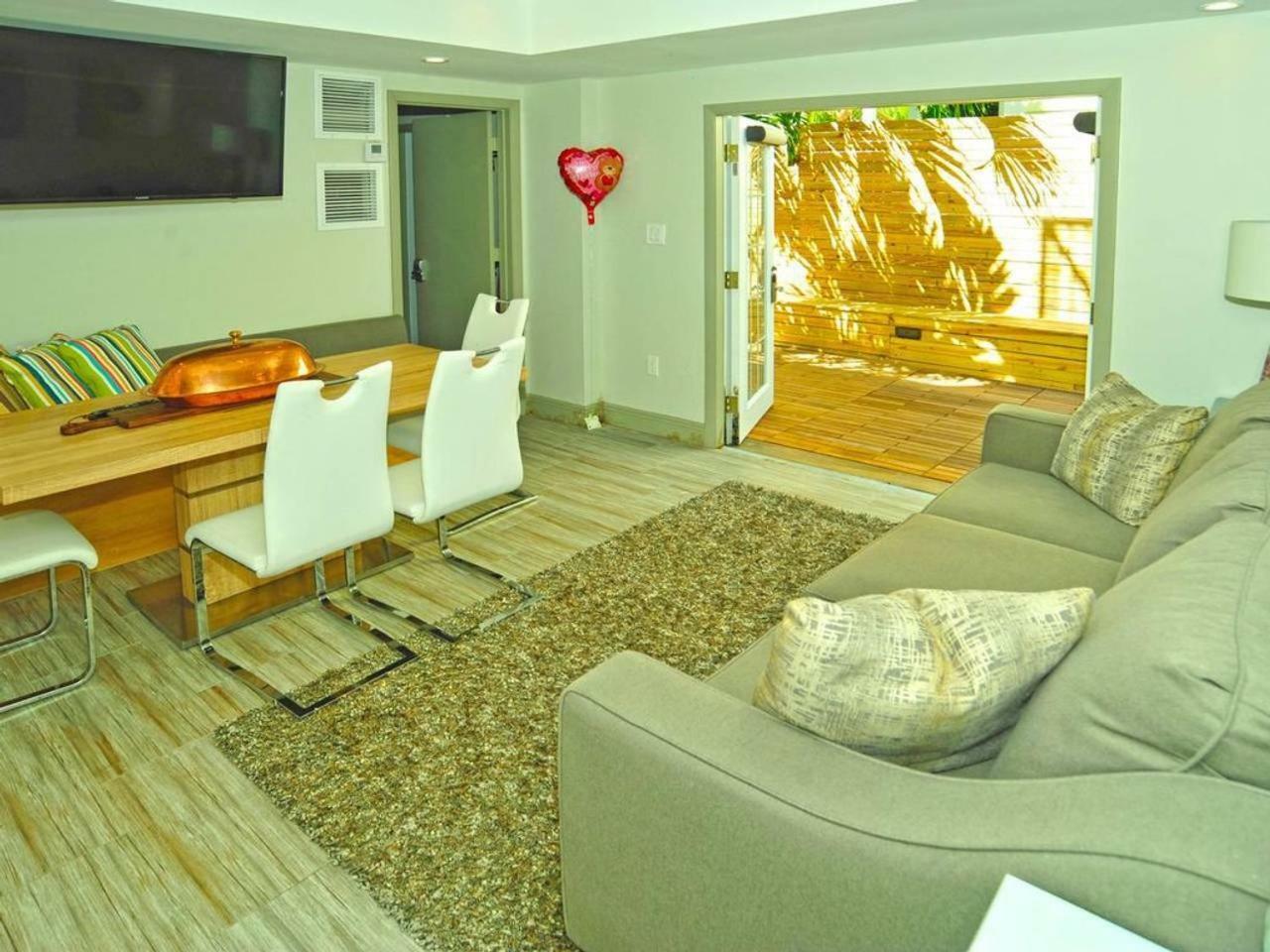 Estelle Villa Miami