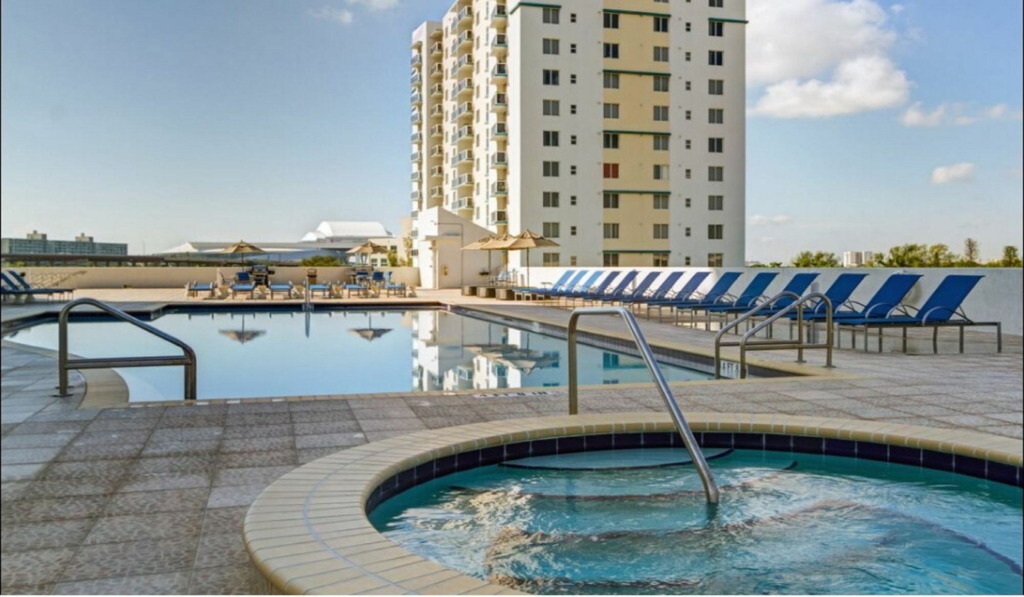 Riverfront Private - Nw 14th Ave *