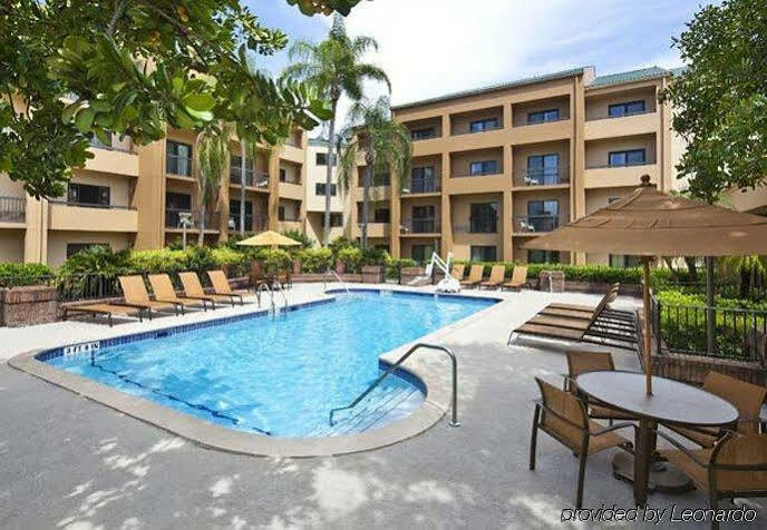 Courtyard Airport West Doral Hotel Miami