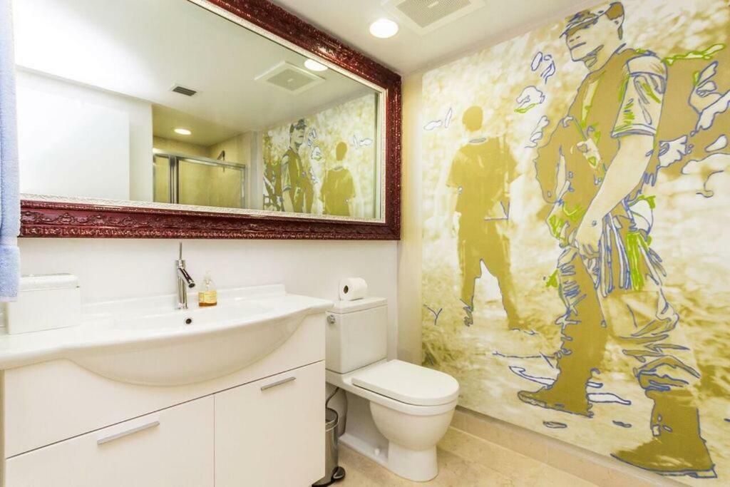 Luxury Waterfront In The Urban Oasis At Icon-brickell Free Apartment