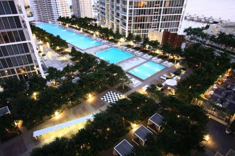 Luxury Waterfront In The Urban Oasis At Icon-brickell Free Apartment Miami