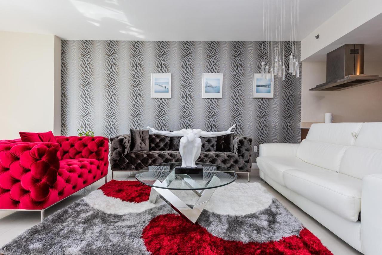 Business Lux Icon Tower Apartment
