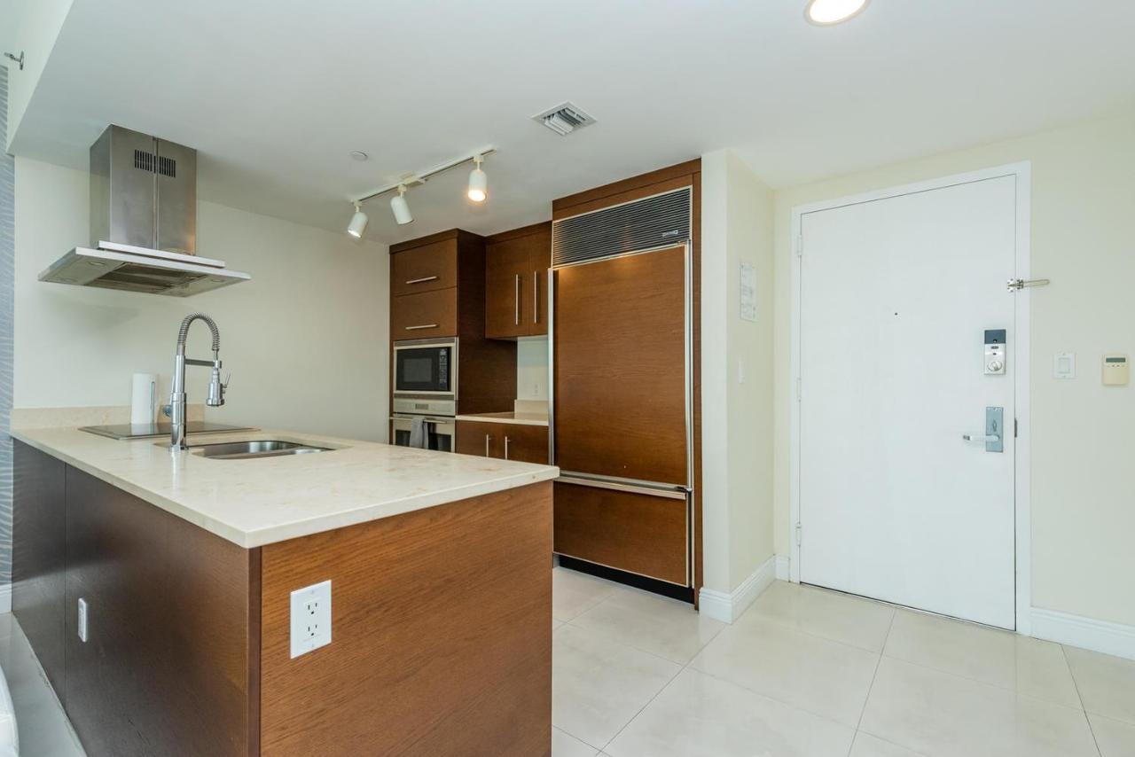 Business Lux Icon Tower Apartment Miami