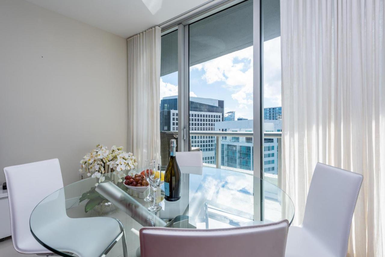 Business Lux Icon Tower
