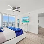 High Floor Unit Located In Brickell - Free Parking