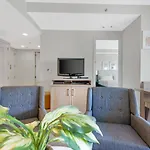 Hotel Aka Suite
