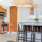 Hotel Aka Suite