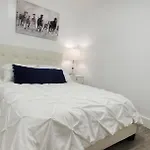 Modern Home, Excellent Location Miami