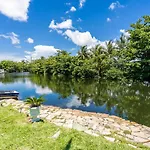 Romantic Spot By The River In The Middle Of The City