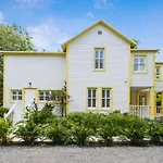 The Stirrup House By Pattio