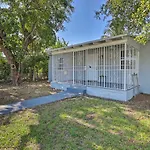 Pet-Friendly Miami House About 8 Mi To Beaches!