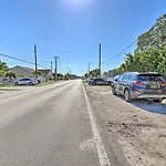 Pet-Friendly Miami House About 8 Mi To Beaches!