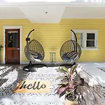 Miami River Inn By Renzzi