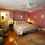 Miami River Inn