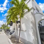 Enchanting Studio In Little Havana