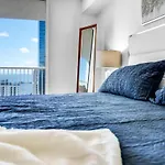 Luxurious Condo In Brickell With Free Parking