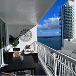Miami Best Location - Boho Brickell-Spectacular Views-Walk, Wi-Fi, Water
