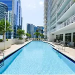 Stunning Condo At Brickell With Pool & Gym