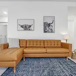 Up To 12 Guests! Modern Villa Near Wynwood