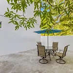 Up To 12 Guests! Modern Villa Near Wynwood