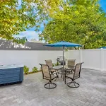 Up To 12 Guests! Modern Villa Near Wynwood