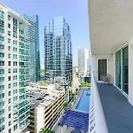 Amazing 3 Bedroom Condo At Brickell With Pool
