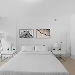 Studio In Miami Brickell Business District Icon Residences