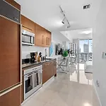 Studio In Miami Brickell Business District Icon Residences