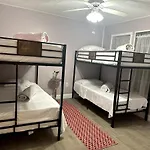 Bed3 Queen Quarter Femaleonly Shared Bed