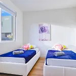 If You Are Looking For Spacious This Townhouse Is For You