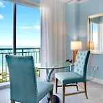 The Palms, Ocean View Studio Located At Ritz Carlton - Key Biscayne