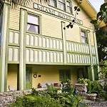 Miami River Inn
