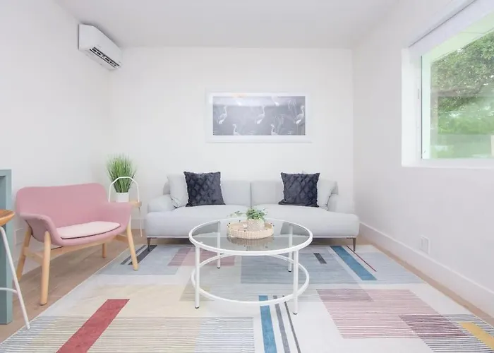 Stylish One Bedroom Apartment In El Portal #4