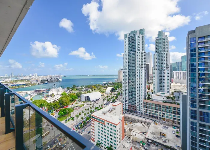 Apartment Breathtaking Views Near Bayfront Park