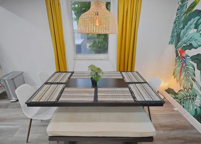 Vacay Spot Wynwood Jungle Getaway, Shower Massage Jets, Bbq, Patio Led Vibes, Prime Loc! 6 Blocks Away From Bars, Nite Clubs, Res, Shops