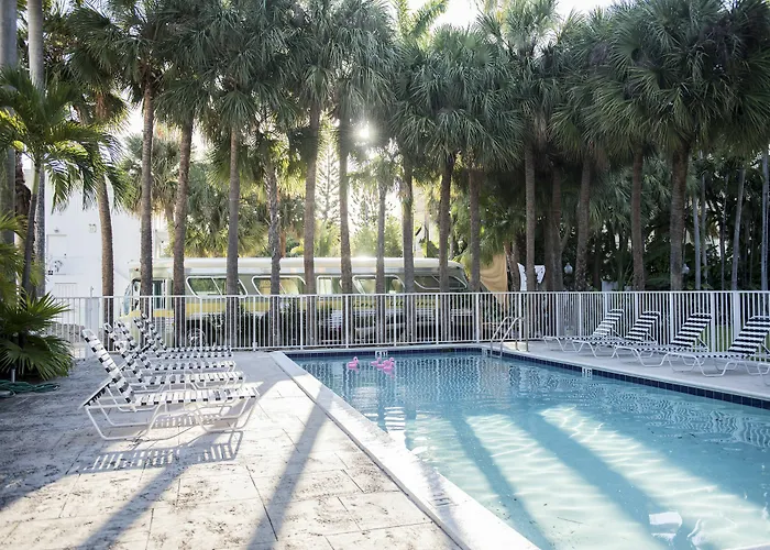 Bright 2Br In Miami River Inn By Sonder