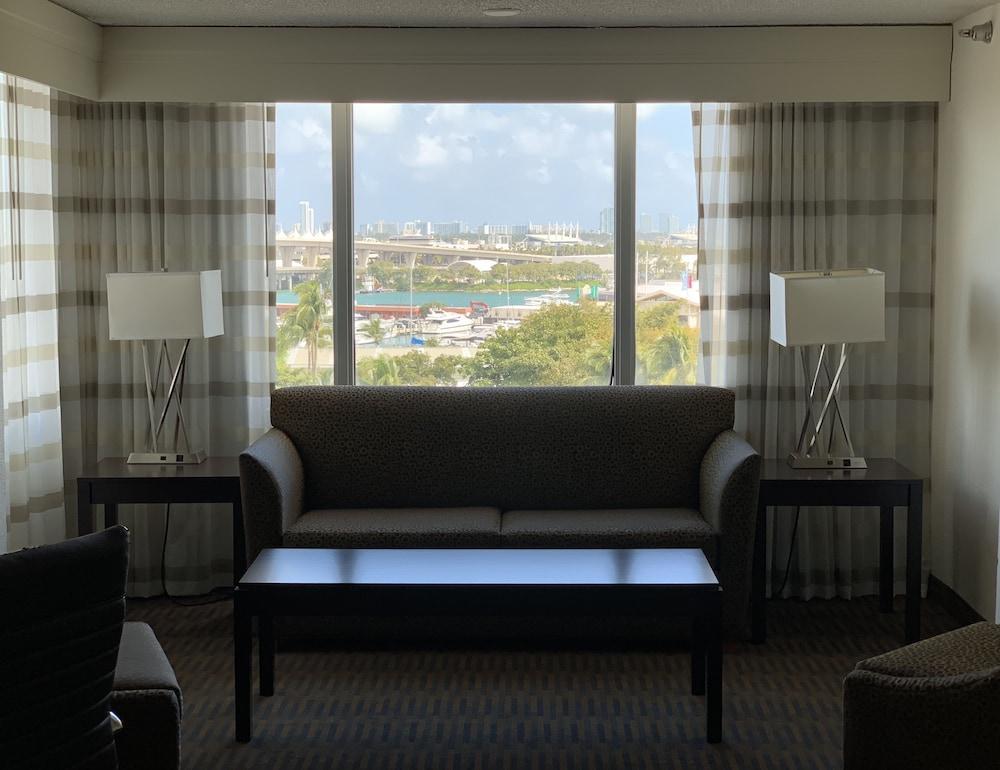 Port Of Miami-downtown By Ihg 3*