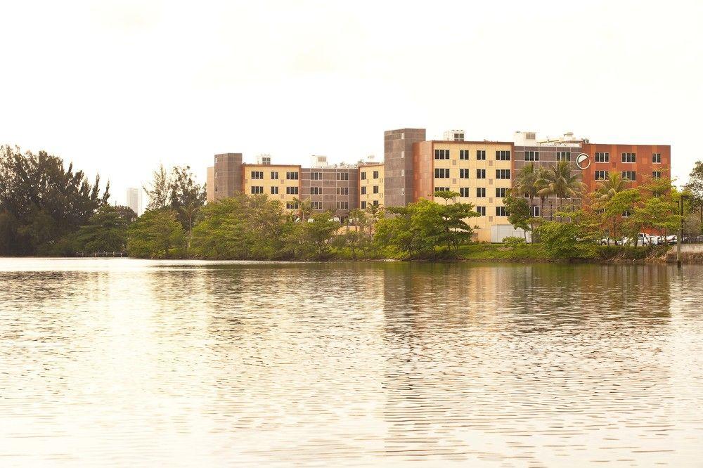 Hotel Element International Airport