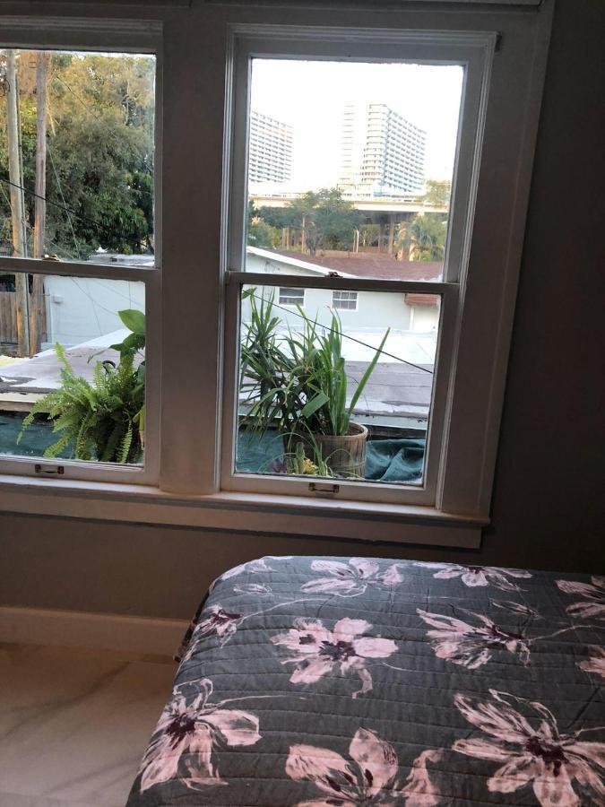Cozy Aqua Private With Parking Homestay