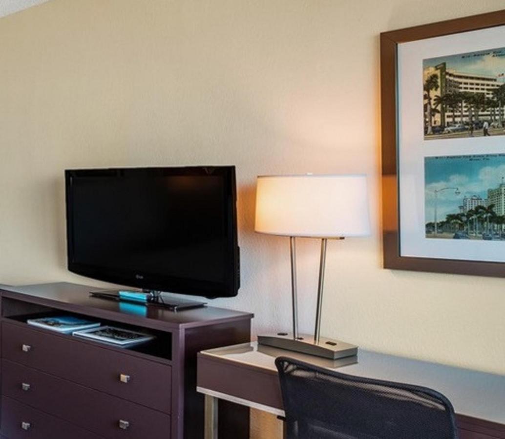 Hotel Port Of Miami-downtown By Ihg